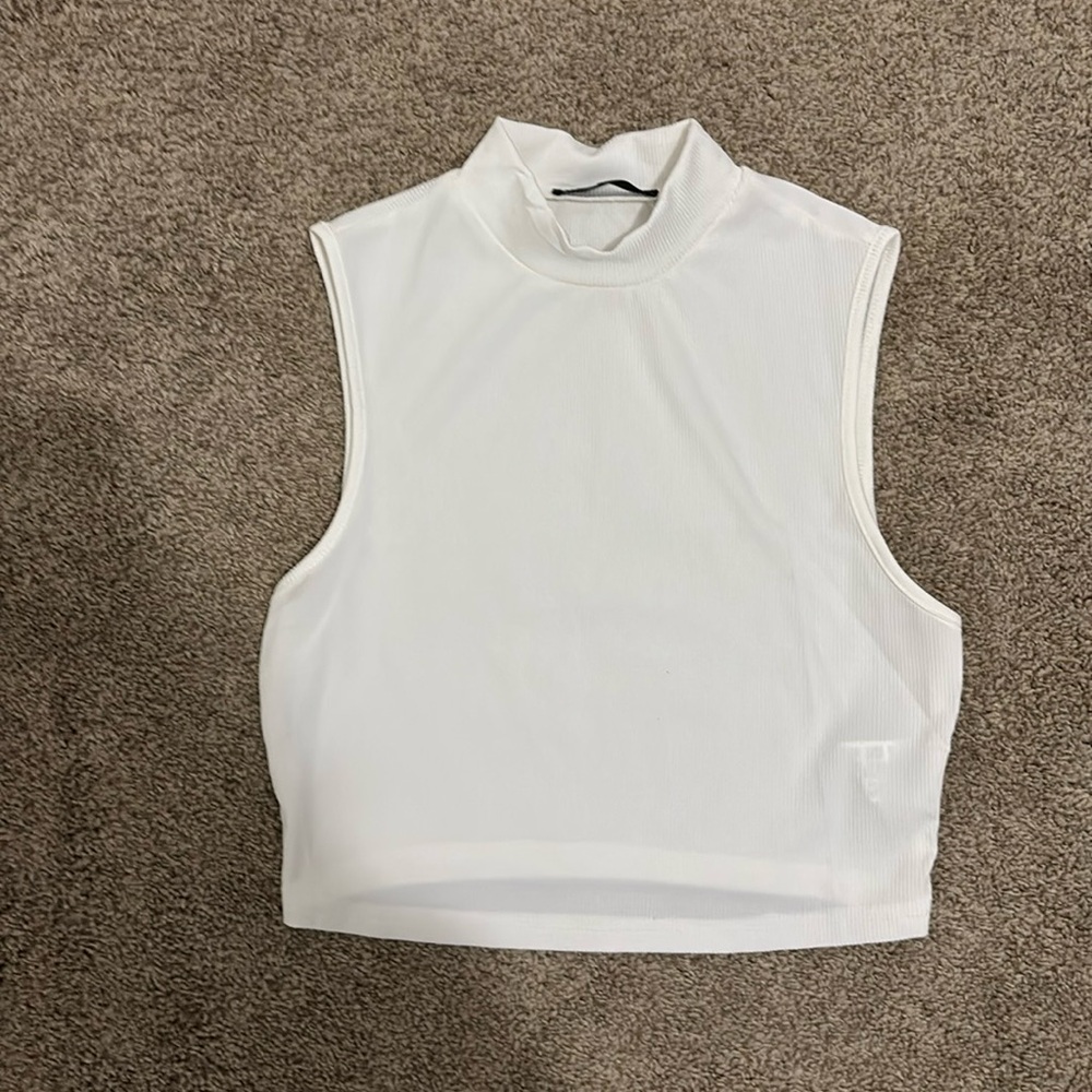 crop/ tank top